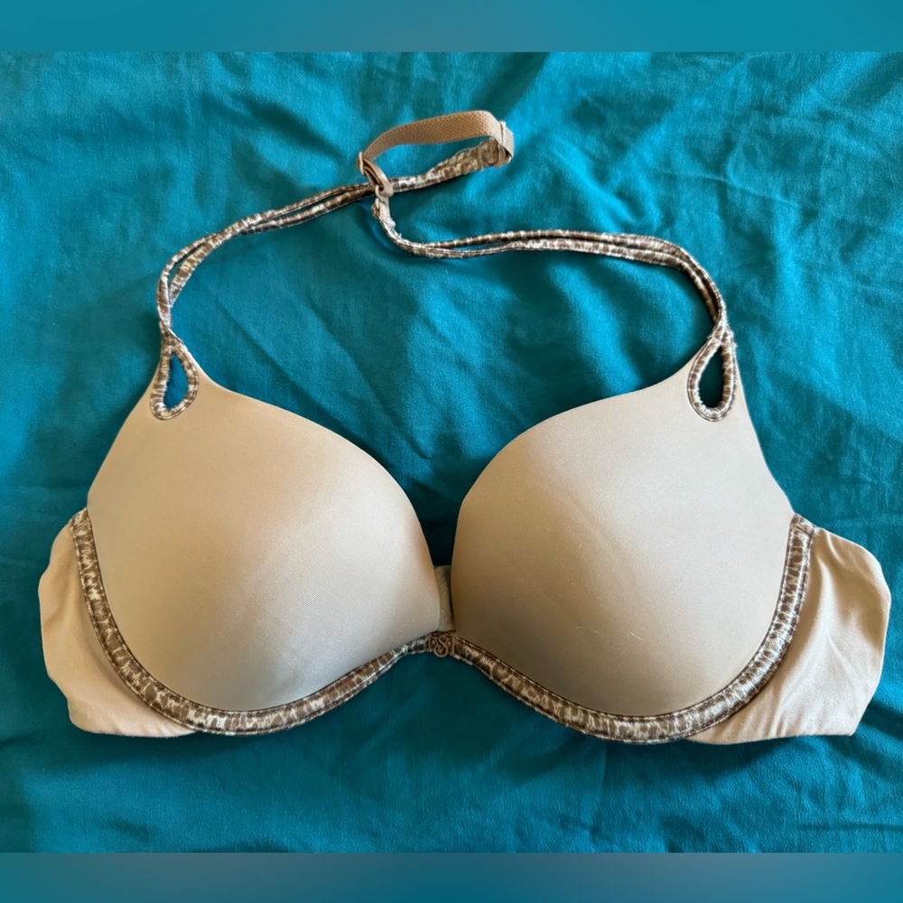 Victoria’s Secret Convertible Bra